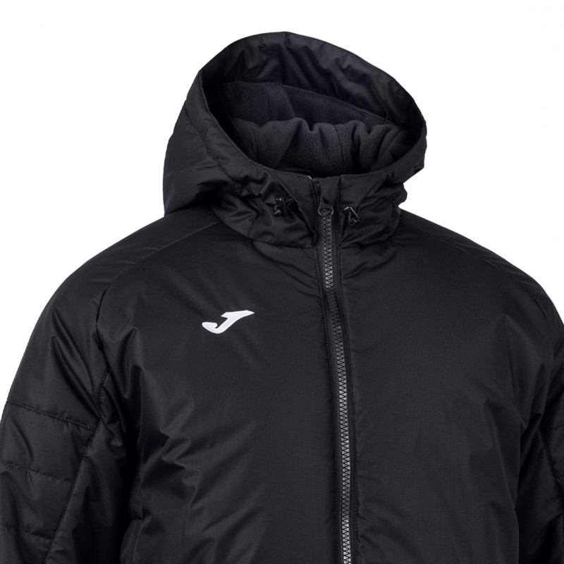 Куртка Joma CERVINO черная 101294.100