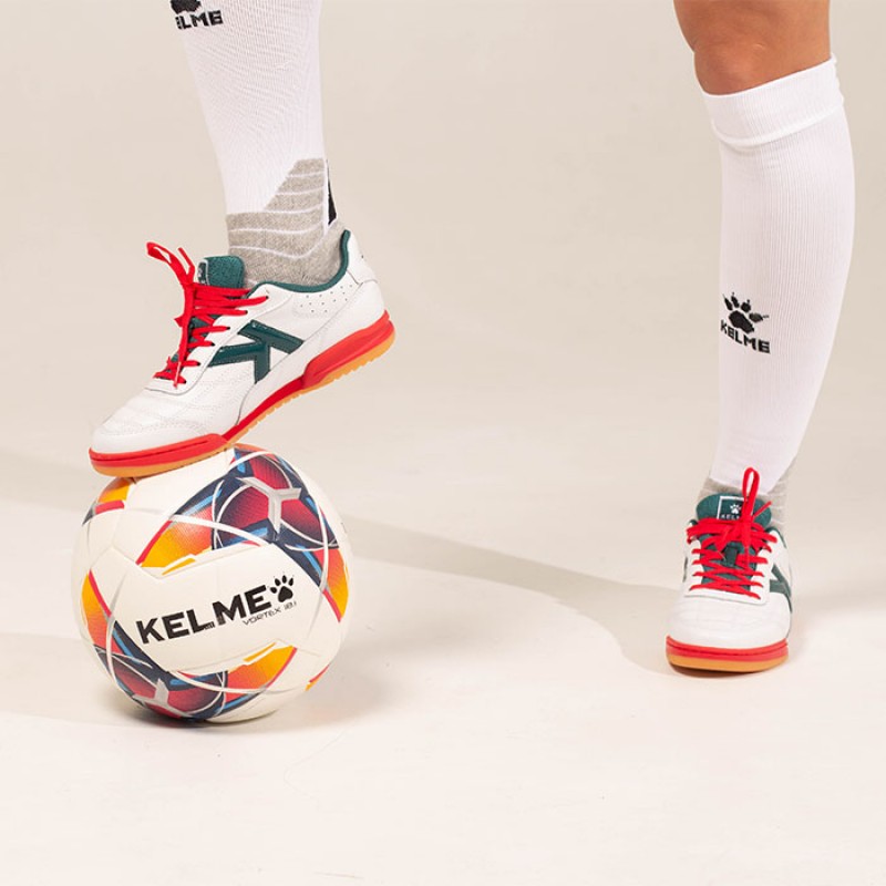 Футзалки  Kelme  бело-зеленые FLAMENCO SALA 55.869.215