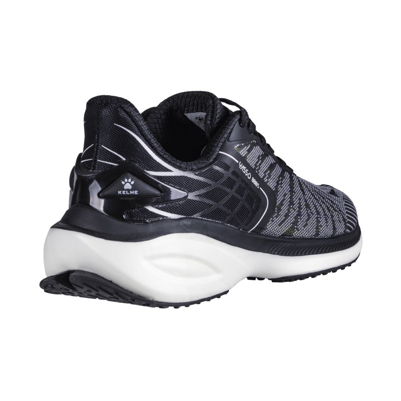 Кроссовки мужские KELME черно-белые YASSO 800 YX80125042.9003